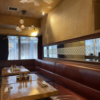 カルネジーオ イースト - 