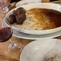 カルネジーオ イースト - 