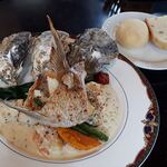 ステーキ・洋食のTANTO屋 - 鯛と魚介のポワレ（坊勢の牡蠣付き）　2022.2