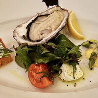 37 Steakhouse & Bar - 