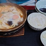 瀧の家 - 鍋焼きうどん 全景