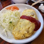 丸千葉 - オムレツは挽肉、たまねぎ入りだョ！旨し！