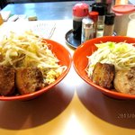 恵比寿ブタメン - 野菜増しと普通盛り！(2013,01/11)