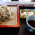 どう楽 - ざる蕎麦（\800）洗練された牡丹蕎麦！