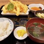 中丸水産 - 海鮮天ぷら定食1,100円