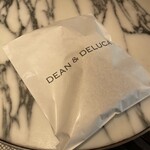 DEAN & DELUCA - 