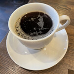 たいやきかふぇ浪花家 - コーヒーは苦めにしたけど、感覚的には軽やか。美味しい。あんことコーヒーもいい。冷めてくるとガンガン苦みきた。