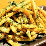 Potato fries (plain, consommé, green seaweed)