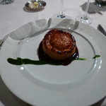 レストランひらまつ - 鴨肉とフォアグラのパイ包み焼き　赤ワインソース