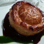 レストランひらまつ - 綺麗なパイです♪