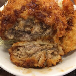 わ楽 - メンチ　断面