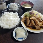 長谷川ドライブイン - 焼き肉(バラ)定食に単品しらす下ろし