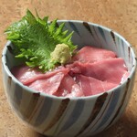 Aburiya Dainingu - マグロ丼