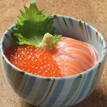 Aburiya Dainingu - サーモン親子丼