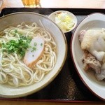 家器の木 - 1日5食限定のてびちそば。てびちは別皿。