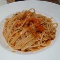 Osteria UVA RARA 横浜 - 魚介ラグートマトソースのスパゲティ