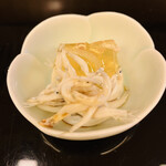 山玄茶 - 氷魚、ふぐ皮のゼラチン