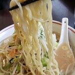 ラーメン一刻 - 縮れ麺です