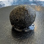 メゾン フジヤ ハコダテ - 不思議なボール状のお料理アップ(○_○)！！