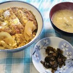 えーちゃん食堂 - カツ丼650円(税込)