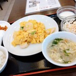 Benibana - 海老玉定食　サラダ、お新香、スープ、デザートつき