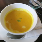 ティ・ロランド - かぼちゃの温かいクリームスープ