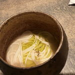 レヴォ - 大門素麺　半生のそうめんをアルデンテで仕上げ、チーズスープに蕗のとうののオイル