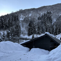 レヴォ - 雪に埋もれたレストラン棟