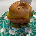 SALLY - スパムエッグバーガー。
 