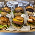 SALLY - テイクアウトメニューのハンバーガの６個入りは好きなハンバーガーが６個選べて２１６０円でした。