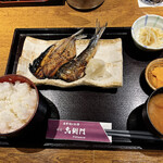 Chouemon - 炭火焼 焼き魚定食(イワシの味醂干し)_¥850