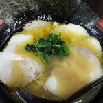 らーめん 八の字屋 - らーめん 普通盛 @\６００-チャーシュー @\３００-