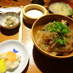 田吾作 - いか丼1600円