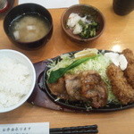 黒豚とんかつ せんごく - カキ黒豚生姜焼き定食