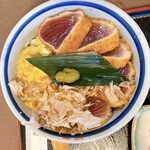 北かつまぐろ屋 - 鰹レアかつ丼のアップです