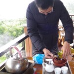 貓空阿義師的大茶壺茶餐廳 - 店員さんによるお手本