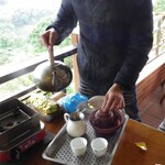 貓空阿義師的大茶壺茶餐廳 - 店員さんによるお手本