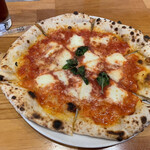 Pizzeria ALLORO - マルゲリータ