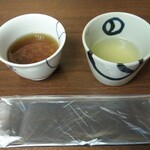 鳥料理 玉ひで - しゃも出汁スープとお茶