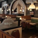 ウェリントン - 店内