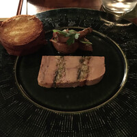 ザ タヴァン グリル＆ラウンジ - 