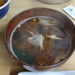 太湖 - 追加の赤だし。具材はワカメ、エノキ、豆腐。