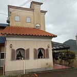 ビーチ - 駐車場からお店