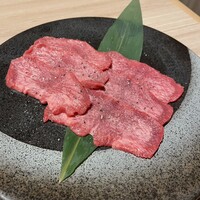 近江うし 焼肉 にくTATSU 青山本店 - 
