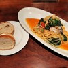 Poco a poco - 岡山牡蠣とちぢみ小松菜のスパゲティーニ、自家製パン2種付き900円