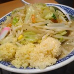 タンメン トナリ - タンカラ(生姜W、大蒜)940円(税込)