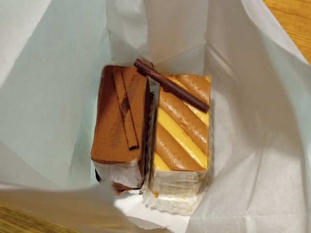 ペール・ド・ノエル（Pere de Noel） - 本塩釜（ケーキ）の写真