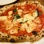 Pizzeria＆Trattoria Bar Table Nice - マルゲリータ 旨い〜( *´꒳`* )⑅︎◡̈︎*