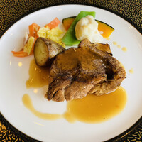 四季庭 カフェ＆レストラン - スペイン産豚肩ロースト　キャベツのブレゼ