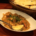 タンドールバル カマルプール - 2013.1 海老と帆立のカマルマサラ（1,300円）、ナン（300円）